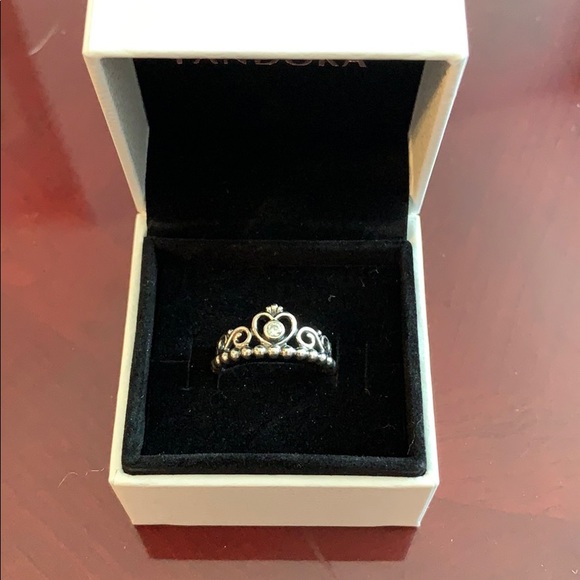 Pandora Tiara Crown ring